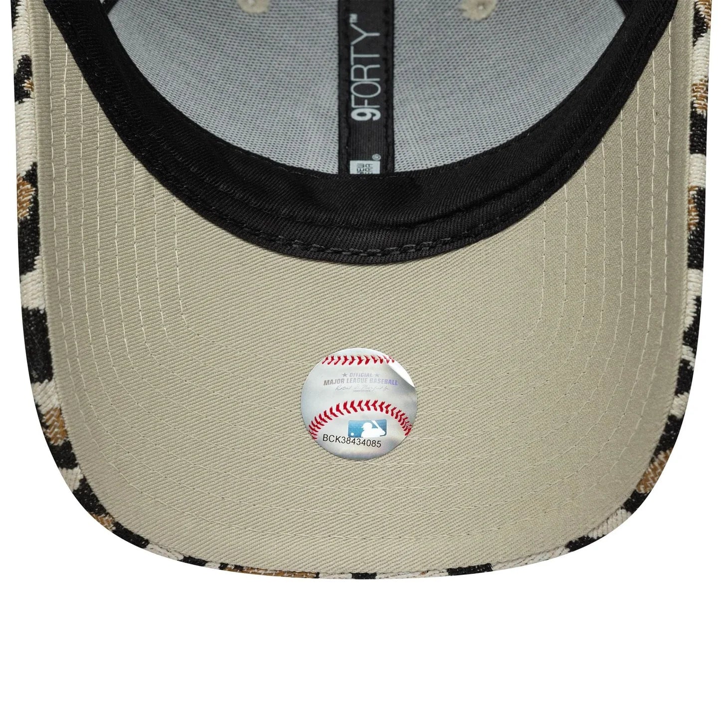 Casquette Femme 9FORTY New York Yankees MLB Leopard Midi Beige